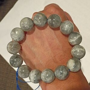 Gray Beaded Bracelet Gems